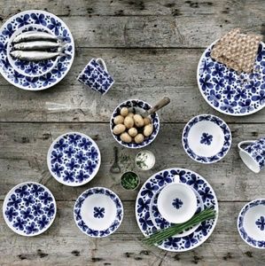 Meet your Posher, Lina